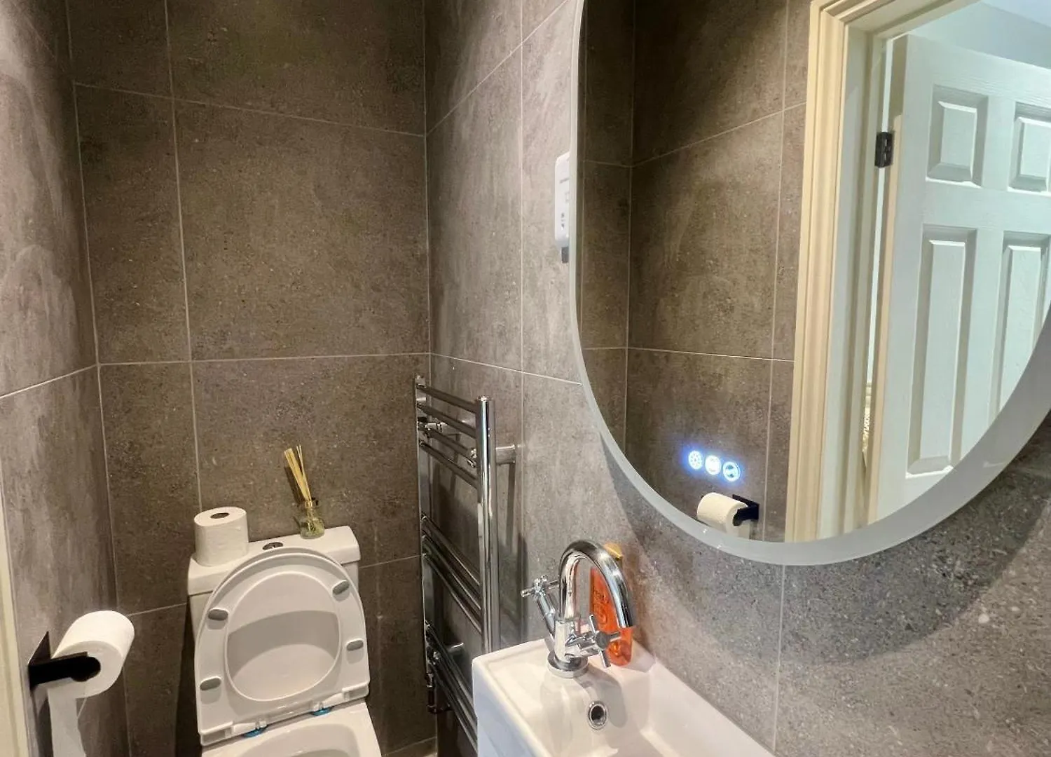 Homestay Beautiful Cosy Studio In Newcross London United Kingdom