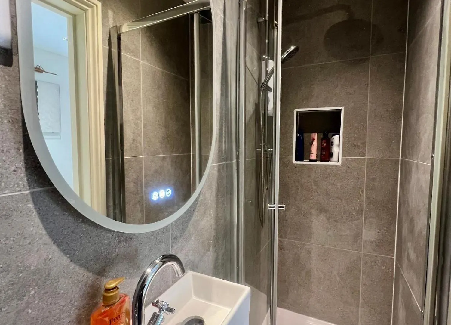 Beautiful Cosy Studio In Newcross London Homestay