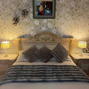 Homestay Comfy House, London